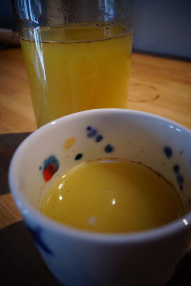 Jus doré au&nbsp;gingembre